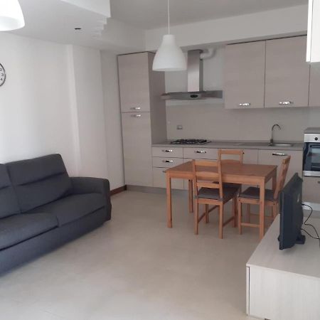 Barcellona Apartman Rimini Kültér fotó