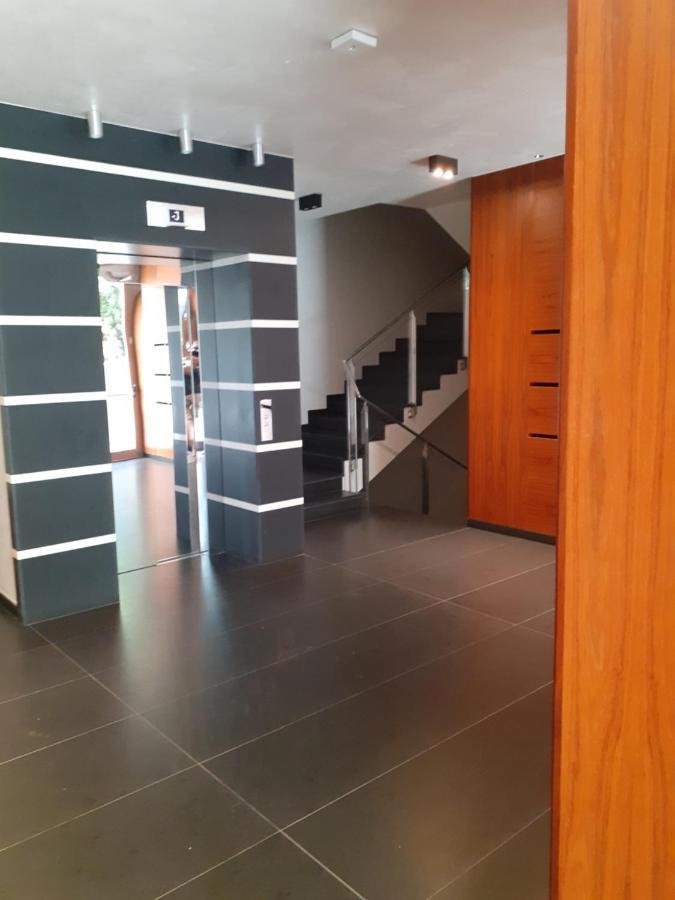 Barcellona Apartman Rimini Kültér fotó