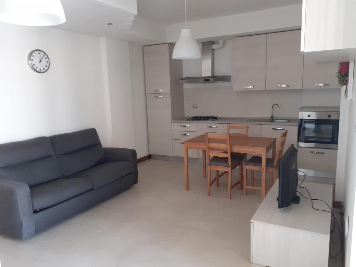 Barcellona Apartman Rimini Kültér fotó